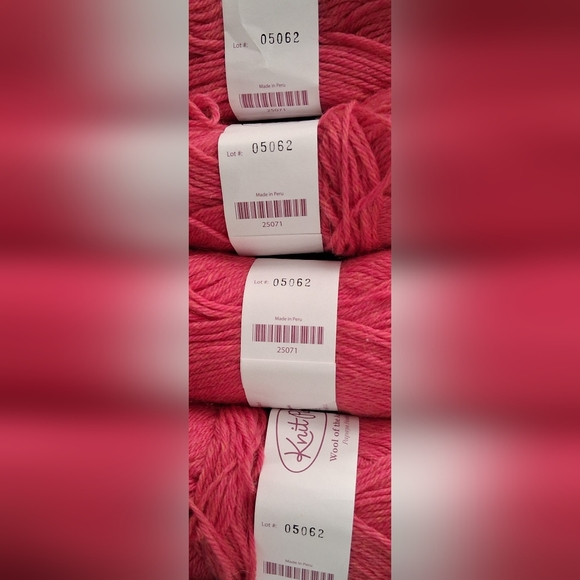 NWT Lot Of 13 Knit Pick Burgundy/Blue/ Pink Peruvian Highland & Merino Wool Yarn - Picture 16 of 16